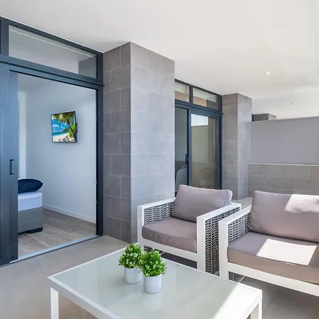 Sunset Cliffs I By Terreta Apartment